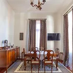 Era Of Elegance: 1928 Classic Dwelling Τρίπολη