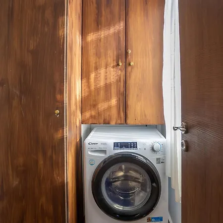 Apartment Era Of Elegance: 1928 Classic Dwelling Tripoli