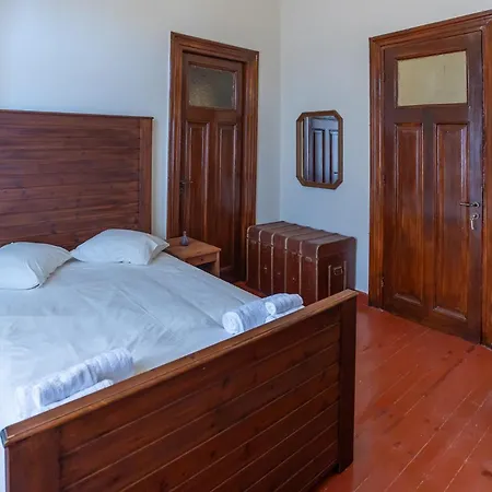 Apartment Era Of Elegance: 1928 Classic Dwelling