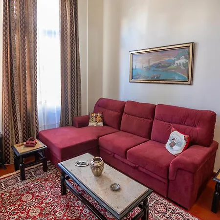 Era Of Elegance: 1928 Classic Dwelling * Trablus