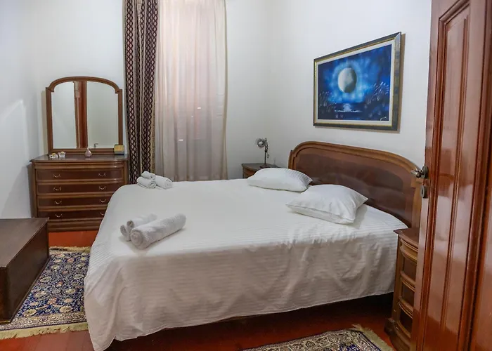 Era Of Elegance: 1928 Classic Dwelling Lägenhet *