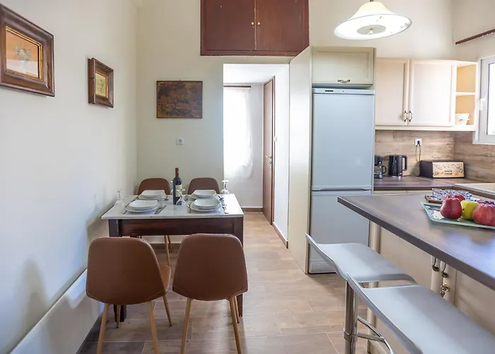 Era Of Elegance: 1928 Classic Dwelling